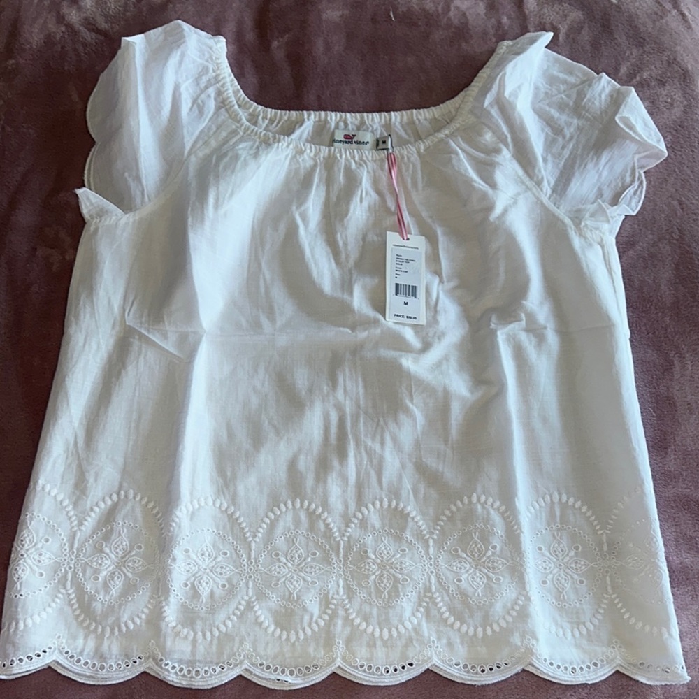 NWT Vineyard Vines White Embroidered Top